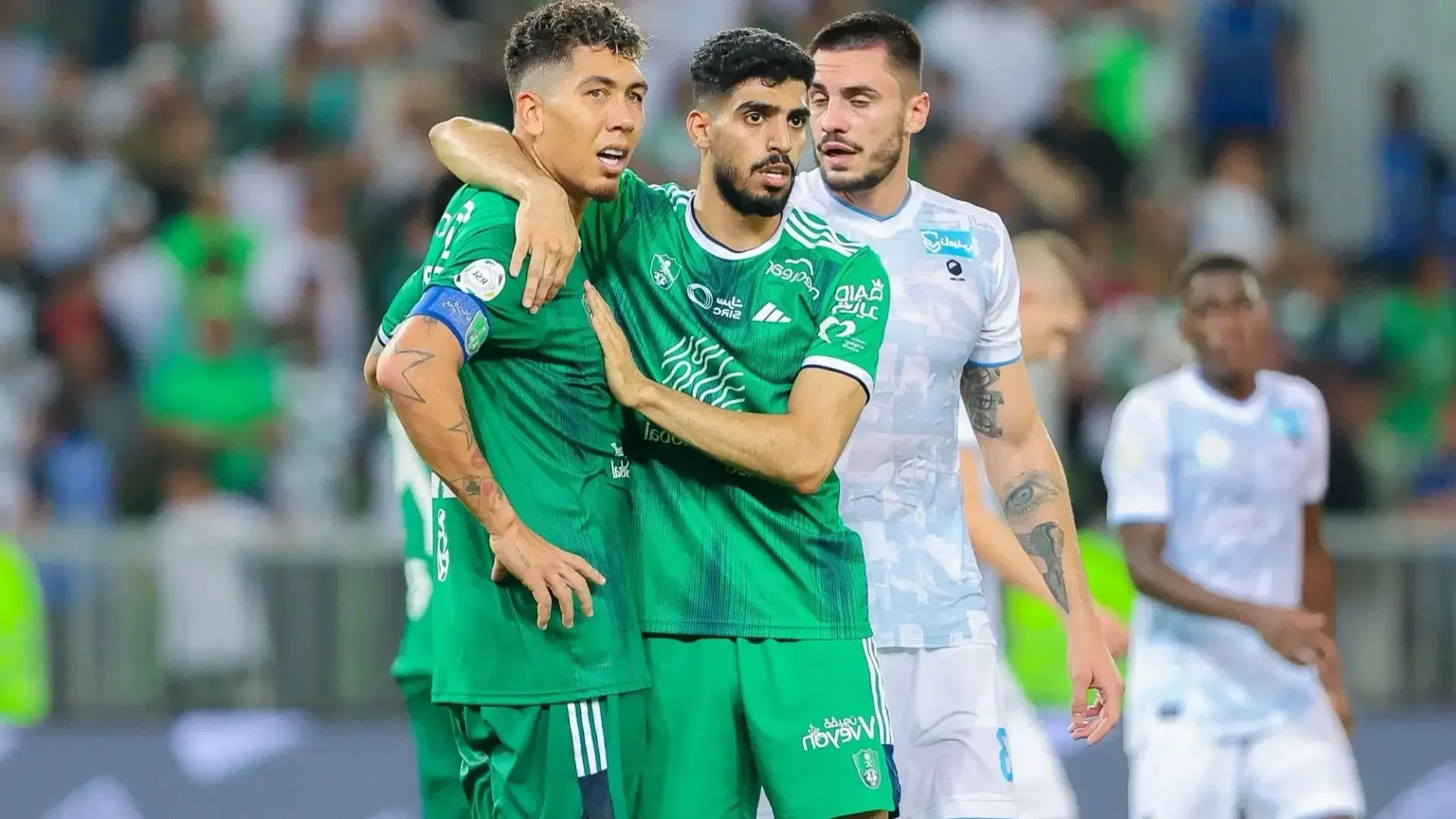 قبل النفاذ.. أسعار وحجوزات تذاكر مباراة الطائي والأهلي في دوري الروشان السعودي