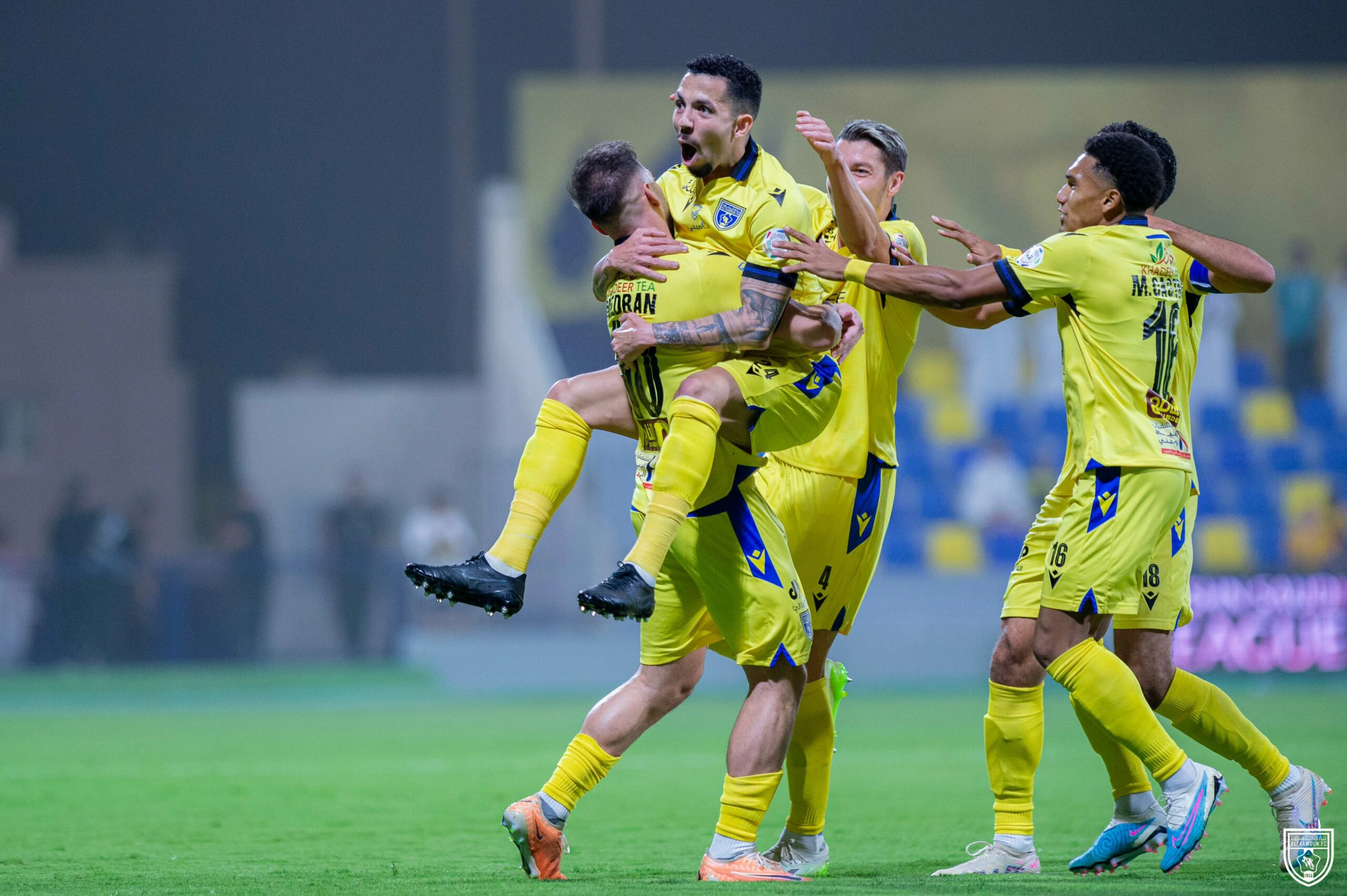 مشاهدة مباراة الوحدة والتعاون بث مباشر في دوري الروشن