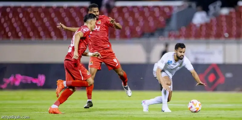 مباراة الوحدة والطائي