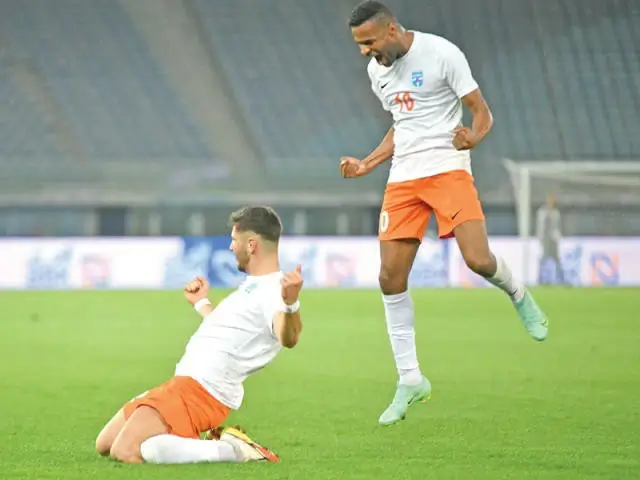 مشاهدة مباراة كاظمة والكويت بث مباشر في نهائي كأس السوبر الكويتي