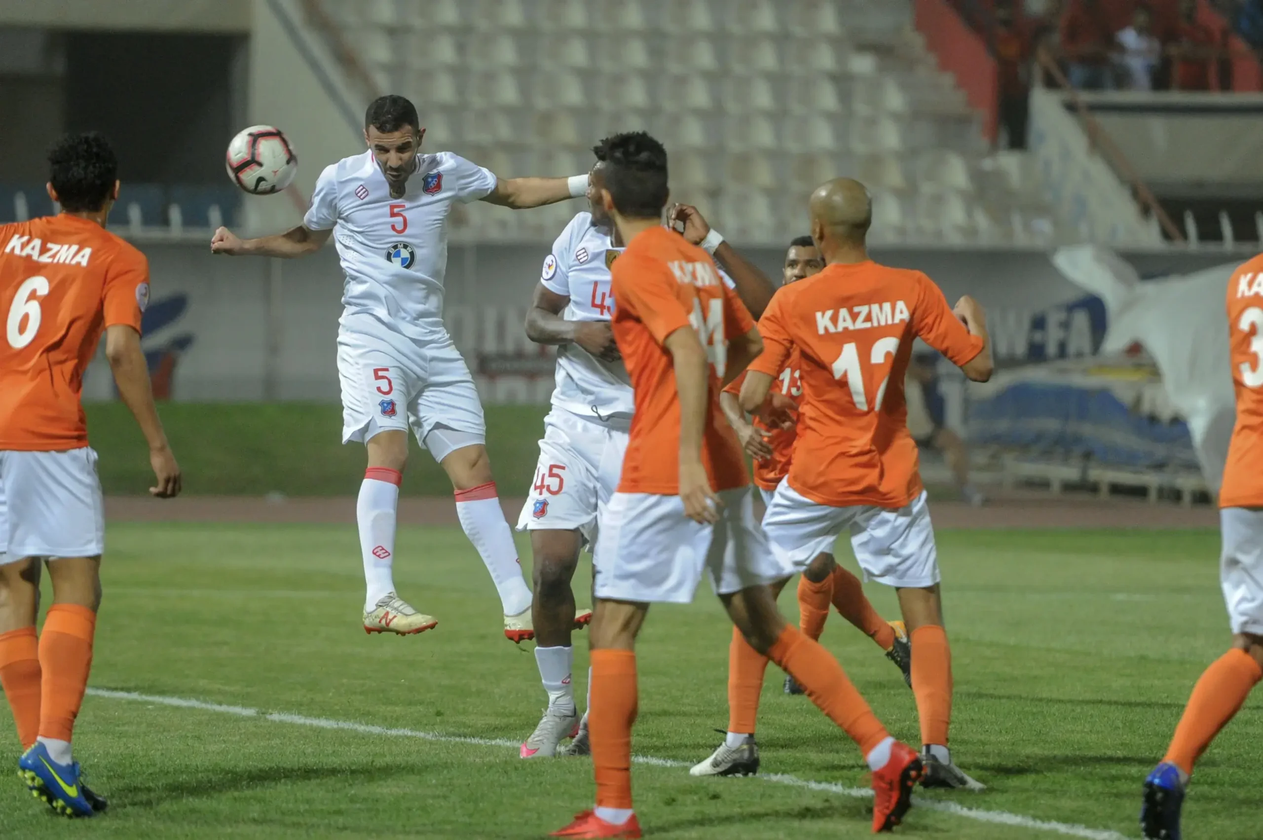 مشاهدة مباراة كاظمة والكويت بث مباشر في نهائي كأس السوبر الكويتي