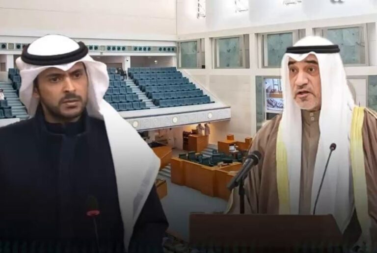 أقعدكم عند حريمكم .. واللي يتظلم بحاسبه -فيديو