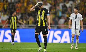 إليوت يتغنى بما يفعله محمد صلاح معه