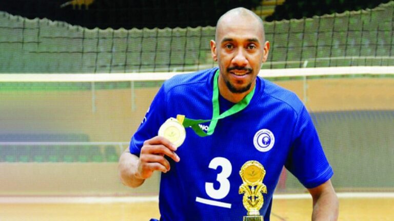 الموت يفجع لاعب الهلال