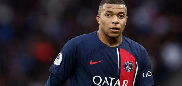 ديكو يرد على إمكانية استبدال أراوخو ودي يونج بـ مبابي.. ويوضح موقف مورينيو وجوارديولا من تدريب برشلونة