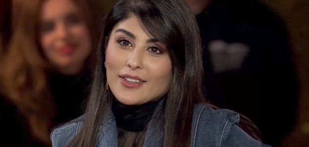 زارا البلوشي تبكي على الهواء بسبب فيديو سابق عن والدتها