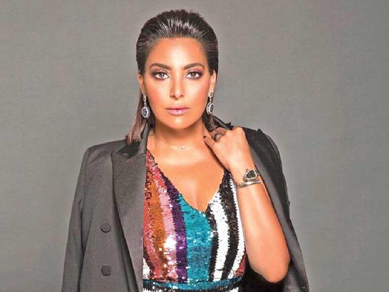 شاهد الفنانة الكويتية فاطمة الصفي تصدم جمهورها بملامحها في أحدث ظهور لها