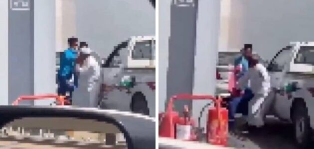 شاهد مشاجرة عنيفة بين رجل وعاملين داخل محطة وقود