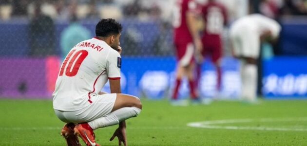 شاهد.. موسى التعمري نجم منتخب الأردن ينهار في البكاء بعد خسارة نهائي كأس آسيا أمام قطر