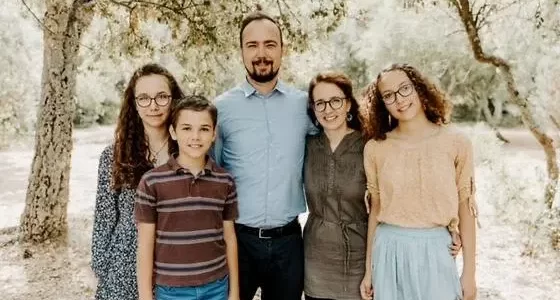 صفقة تبادل بين الولايات المتحدة وطالبان لإطلاق سراح سجين أمريكي مقابل مساعد بن لادن