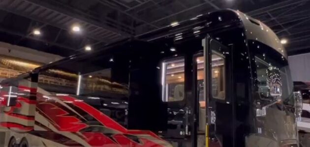 فيديو متداول .. تحويل باص إلى منزل متنقل فاخر بقيمة تفوق 5 مليون و 600 ألف ريال