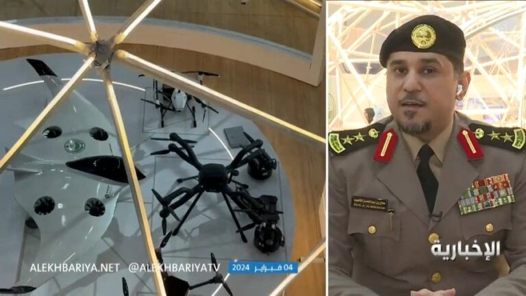 فيديو.. وزارة الداخلية تكشف عن مركبة كهربائية مجهزة بتقنية الذكاء الاصطناعي وطائرة درون لتعزيز الأمن