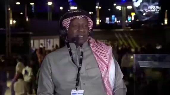 ماجد عبدالله يكشف عن موقف طريف مع زميله يوسف الثنيان في معسكر الطائف -فيديو