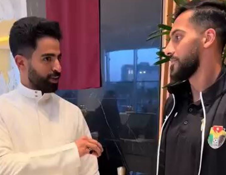مشجع هلالي يدعو موسى التعمري للانضمام إلى الفريق.. شاهد كيف رد الأخير