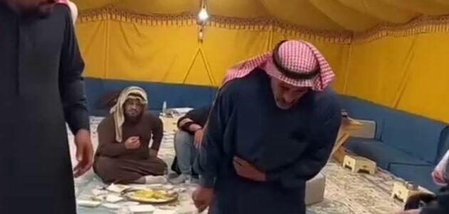 مقطع فيديو يكشف عن ردة فعل مفاجئة لمجموعة من الأشخاص بعد تناولهم لحم حصان بدلاً من لحم آخر