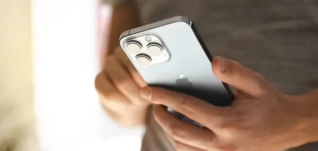 هذا ما يحدث عند استخدام جوالك لمدة ساعتين يومياً