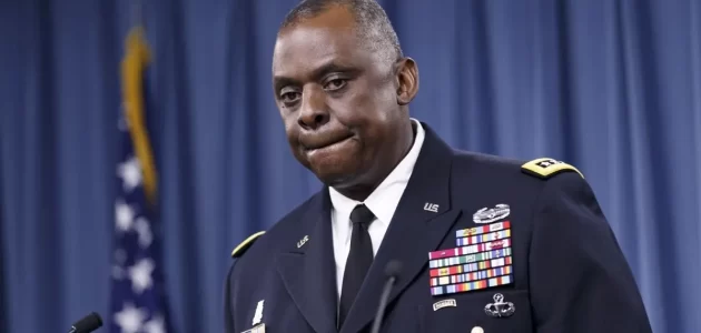 وزير الدفاع الأمريكي يفوض مهماته لنائبته بعد دخوله المستشفى بسبب مشكلة صحية طارئة