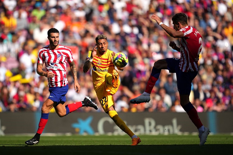 بث مباشر مباراة أتلتيكو مدريد وبرشلونة في الدوري الإسباني